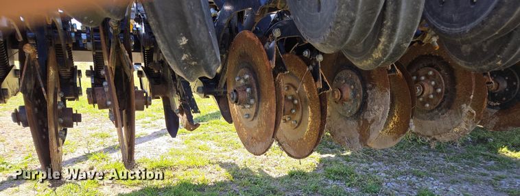 image for item DE2163 Crustbuster 4030 All Plant grain drill