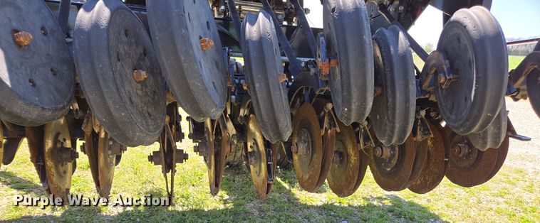 image for item DE2163 Crustbuster 4030 All Plant grain drill