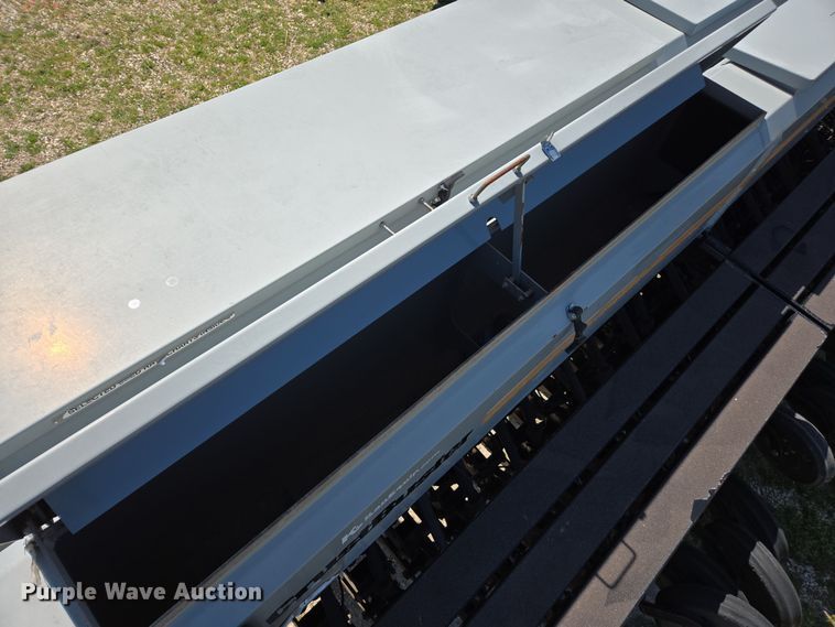 image for item DE2163 Crustbuster 4030 All Plant grain drill