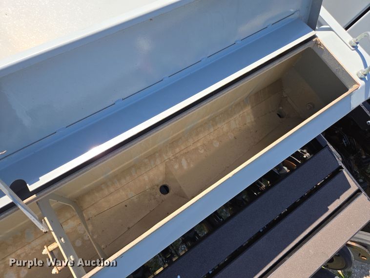 image for item DE2163 Crustbuster 4030 All Plant grain drill