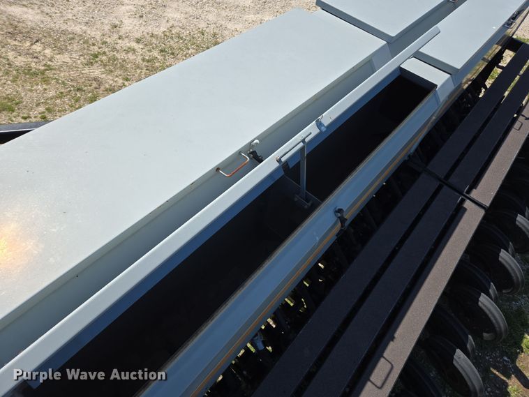 image for item DE2163 Crustbuster 4030 All Plant grain drill