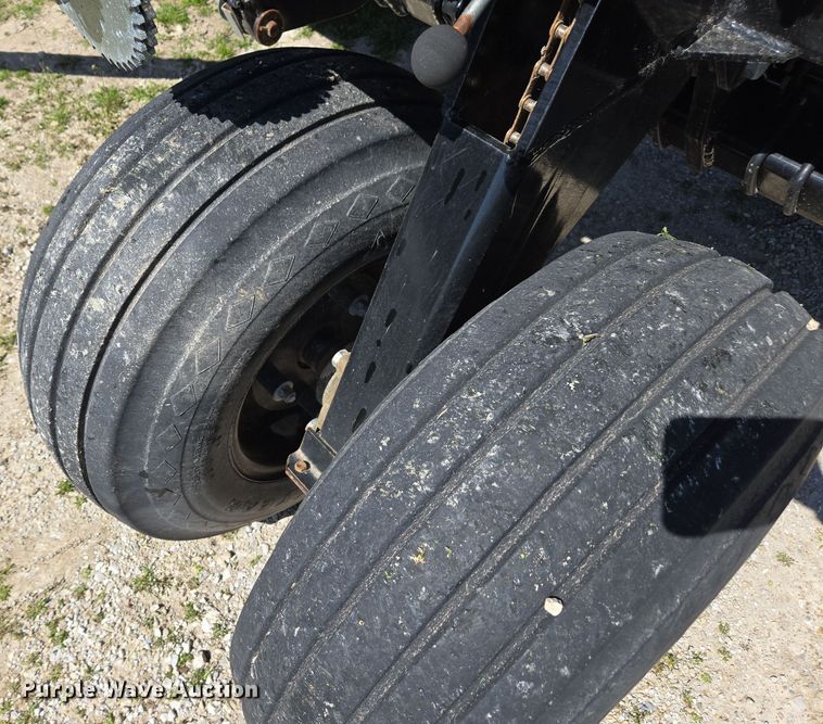 image for item DE2163 Crustbuster 4030 All Plant grain drill