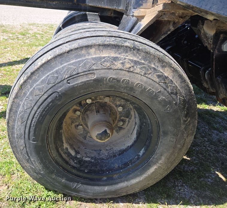 image for item DE2163 Crustbuster 4030 All Plant grain drill