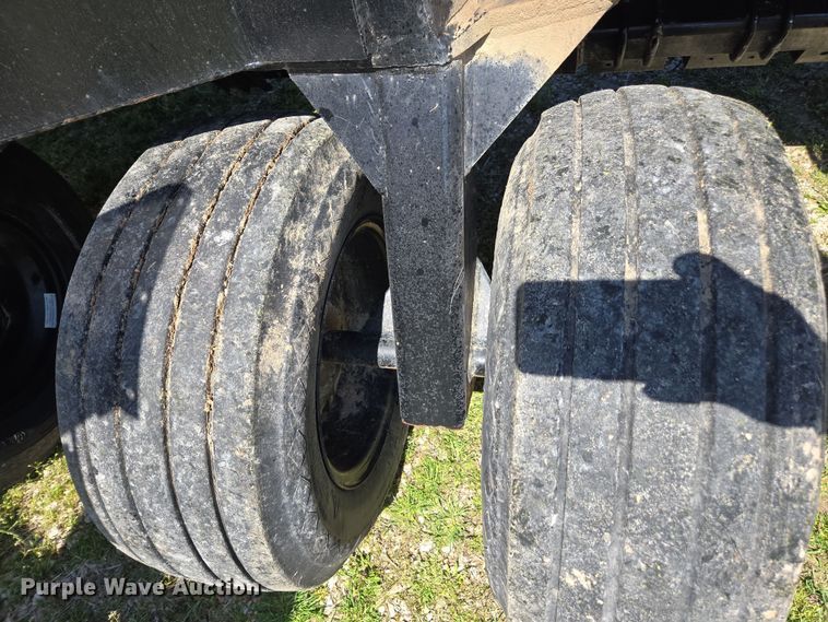 image for item DE2163 Crustbuster 4030 All Plant grain drill