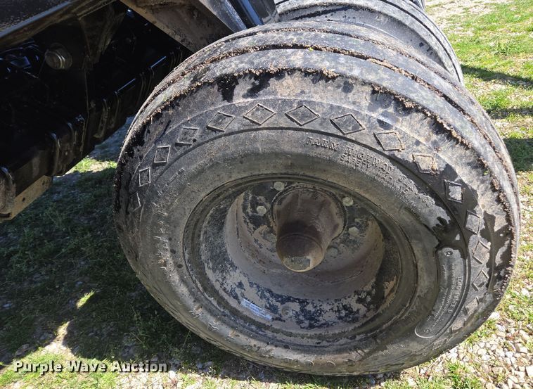 image for item DE2163 Crustbuster 4030 All Plant grain drill