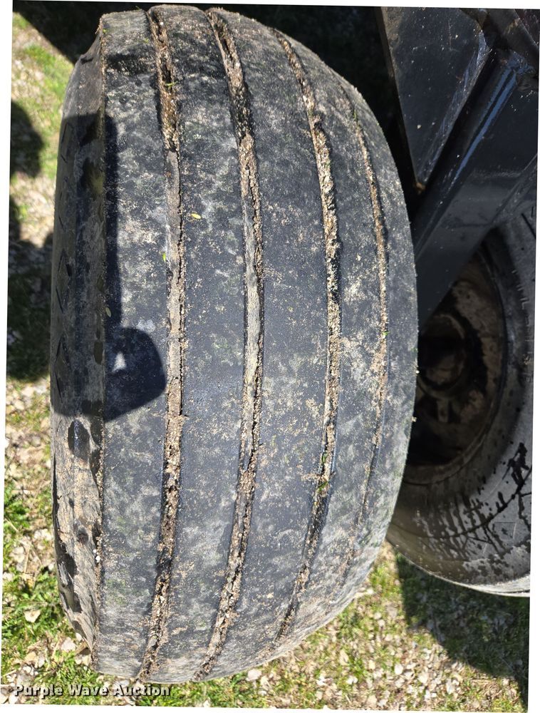 image for item DE2163 Crustbuster 4030 All Plant grain drill