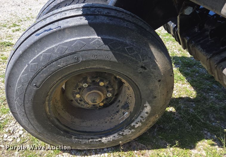 image for item DE2163 Crustbuster 4030 All Plant grain drill