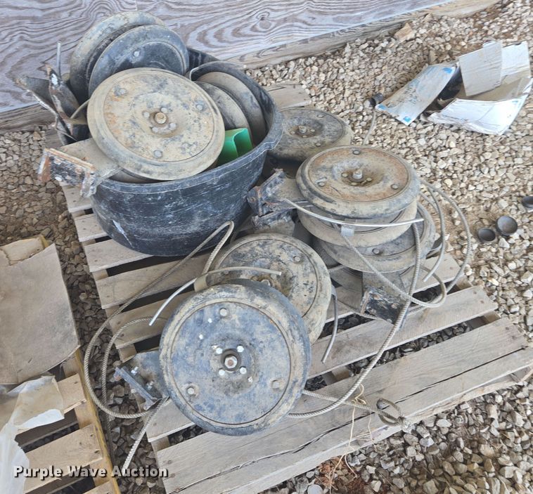 image for item DE2163 Crustbuster 4030 All Plant grain drill