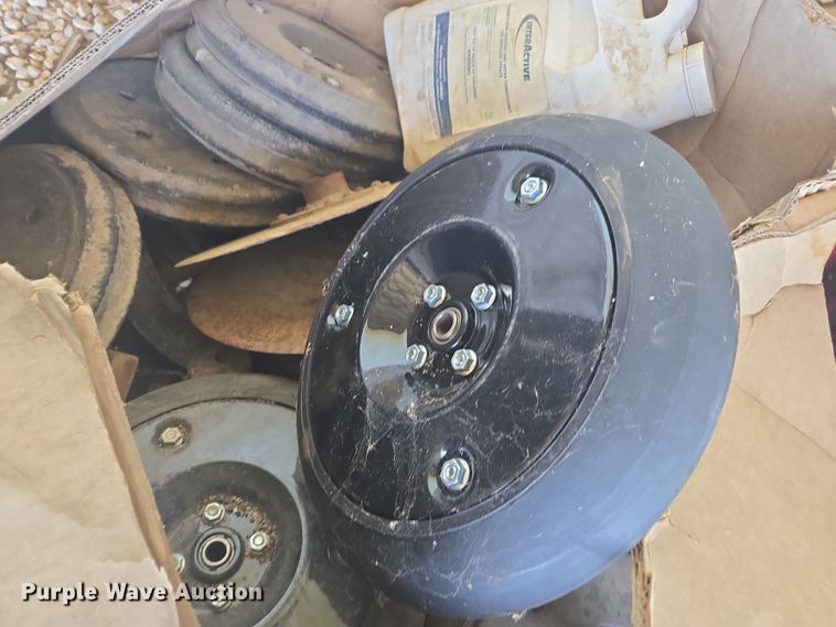 image for item DE2163 Crustbuster 4030 All Plant grain drill