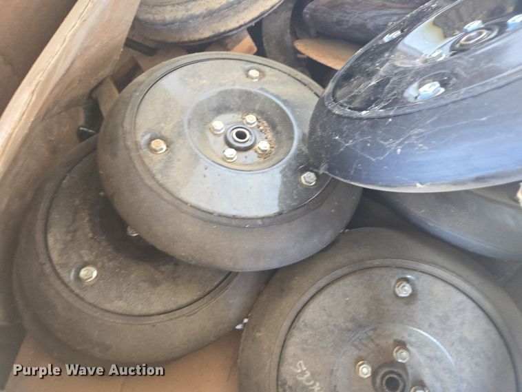 image for item DE2163 Crustbuster 4030 All Plant grain drill