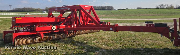 image for item DE2164 2021 Brillion 4620-24 seeder