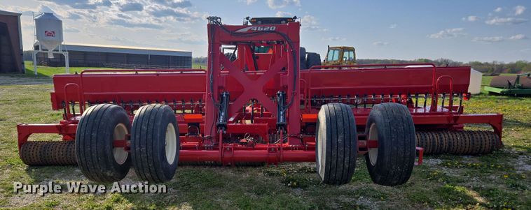 image for item DE2164 2021 Brillion 4620-24 seeder