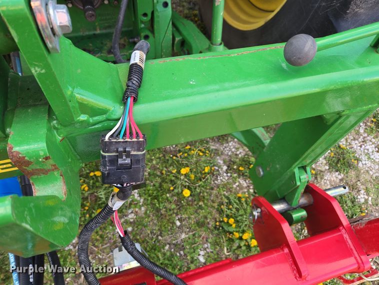 image for item DE2164 2021 Brillion 4620-24 seeder