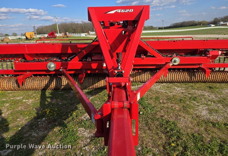 image for item DE2164 2021 Brillion 4620-24 seeder