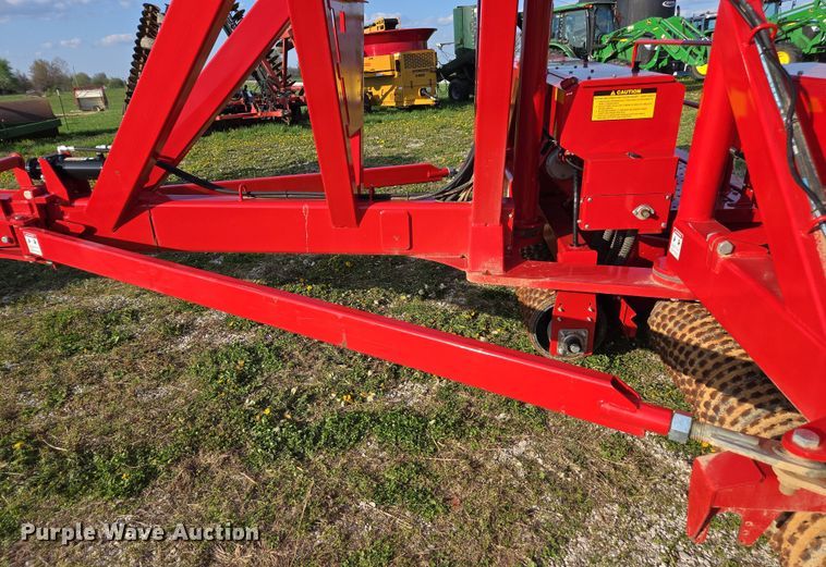 image for item DE2164 2021 Brillion 4620-24 seeder