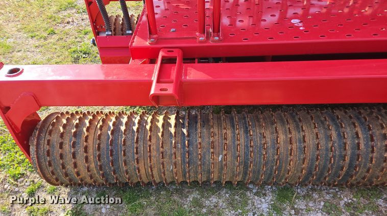 image for item DE2164 2021 Brillion 4620-24 seeder