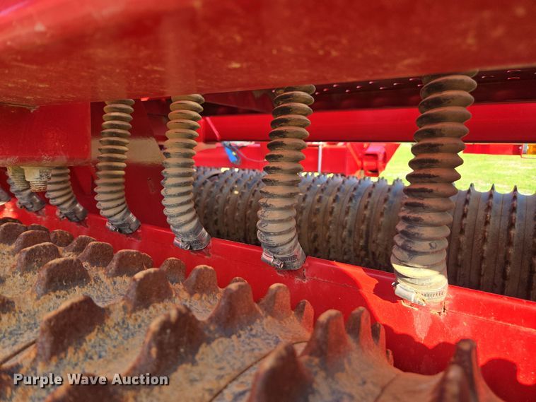 image for item DE2164 2021 Brillion 4620-24 seeder