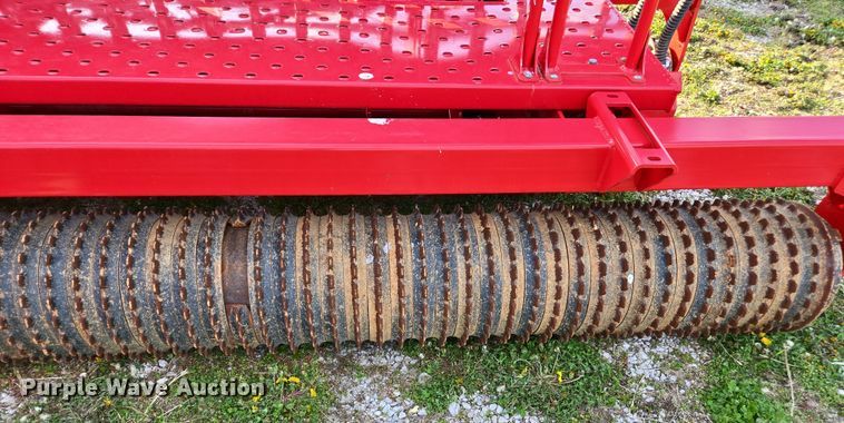 image for item DE2164 2021 Brillion 4620-24 seeder
