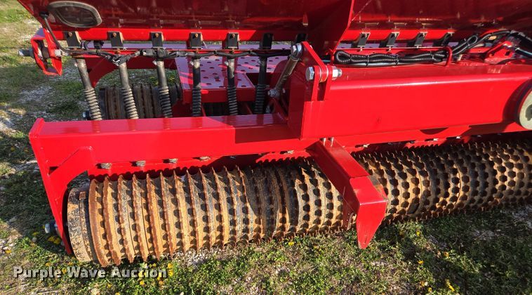 image for item DE2164 2021 Brillion 4620-24 seeder