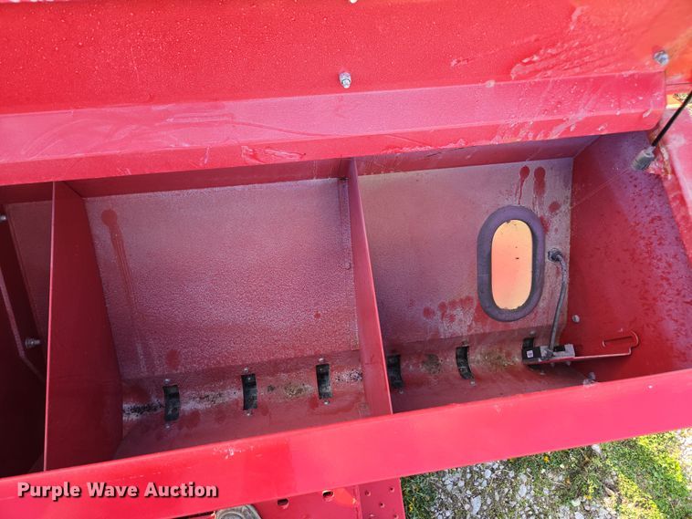 image for item DE2164 2021 Brillion 4620-24 seeder