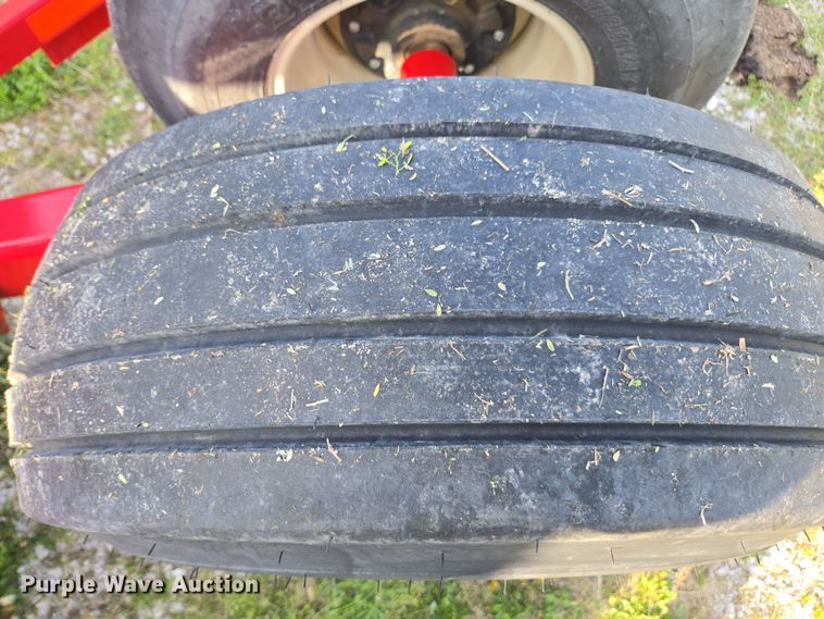 image for item DE2164 2021 Brillion 4620-24 seeder