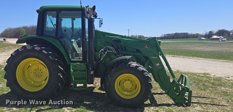 image for item DE2168 2014 John Deere 6105M MFWD tractor