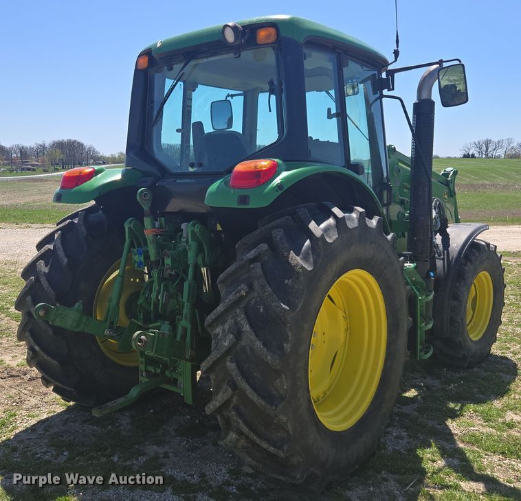 image for item DE2168 2014 John Deere 6105M MFWD tractor