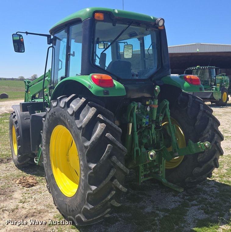 image for item DE2168 2014 John Deere 6105M MFWD tractor