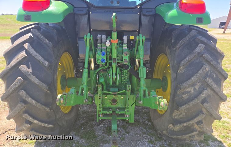 image for item DE2168 2014 John Deere 6105M MFWD tractor