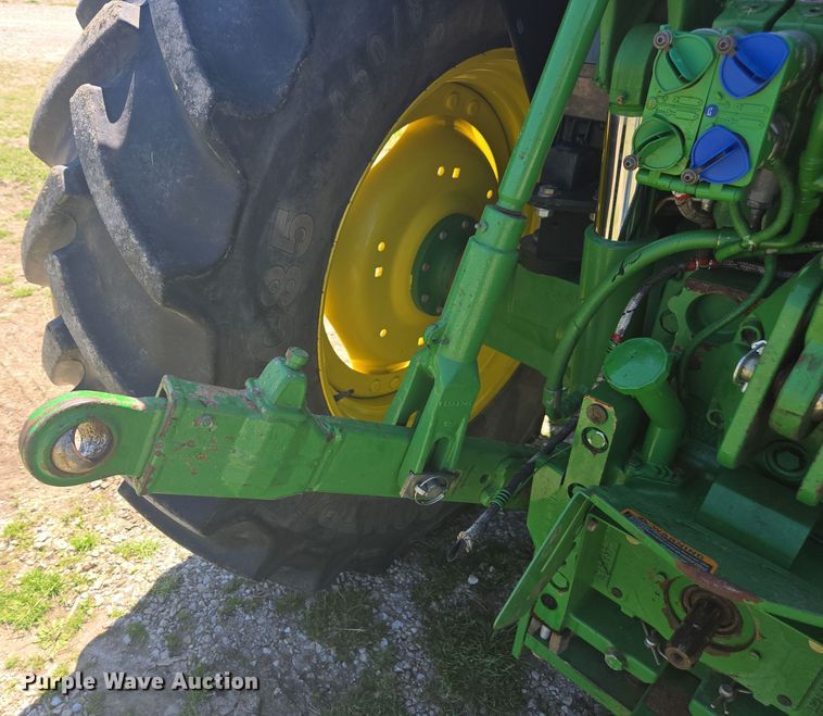 image for item DE2168 2014 John Deere 6105M MFWD tractor