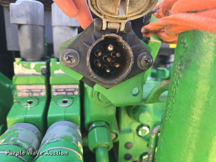 image for item DE2168 2014 John Deere 6105M MFWD tractor