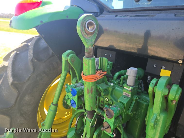 image for item DE2168 2014 John Deere 6105M MFWD tractor