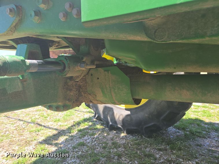 image for item DE2168 2014 John Deere 6105M MFWD tractor