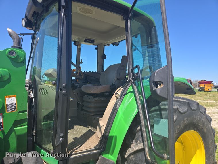 image for item DE2168 2014 John Deere 6105M MFWD tractor
