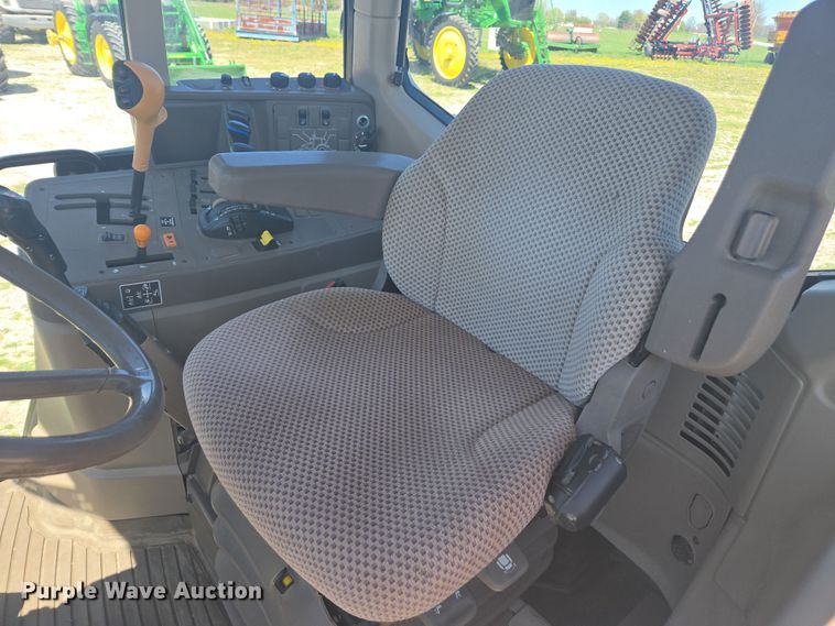 image for item DE2168 2014 John Deere 6105M MFWD tractor