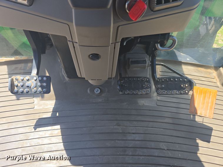 image for item DE2168 2014 John Deere 6105M MFWD tractor