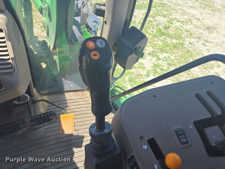 image for item DE2168 2014 John Deere 6105M MFWD tractor