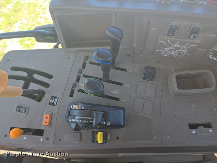 image for item DE2168 2014 John Deere 6105M MFWD tractor