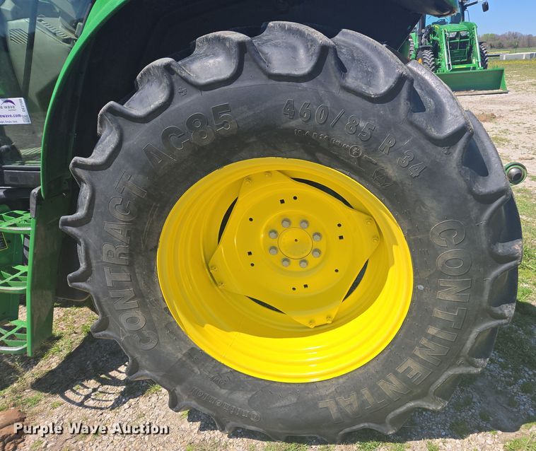 image for item DE2168 2014 John Deere 6105M MFWD tractor