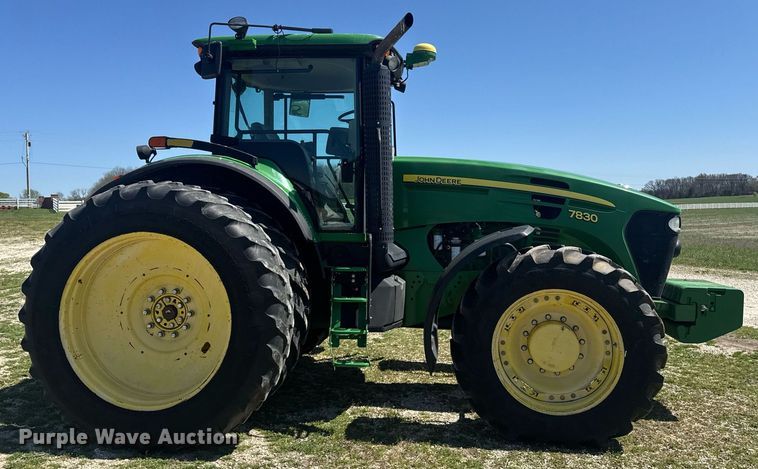 image for item DE2169 2009 John Deere 7830 MFWD tractor