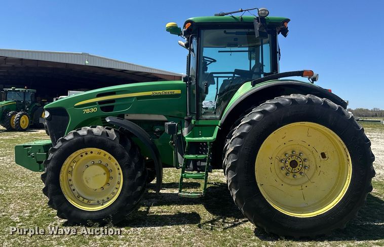 image for item DE2169 2009 John Deere 7830 MFWD tractor