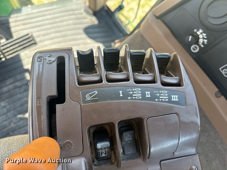 image for item DE2169 2009 John Deere 7830 MFWD tractor