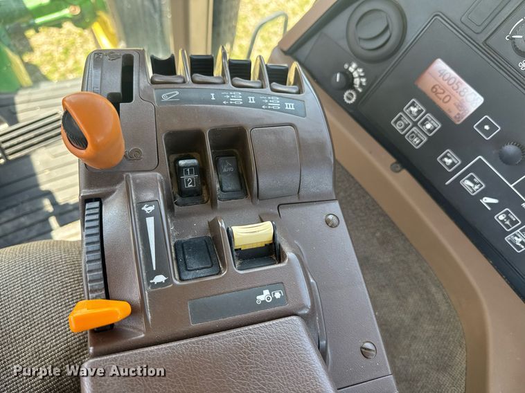 image for item DE2169 2009 John Deere 7830 MFWD tractor