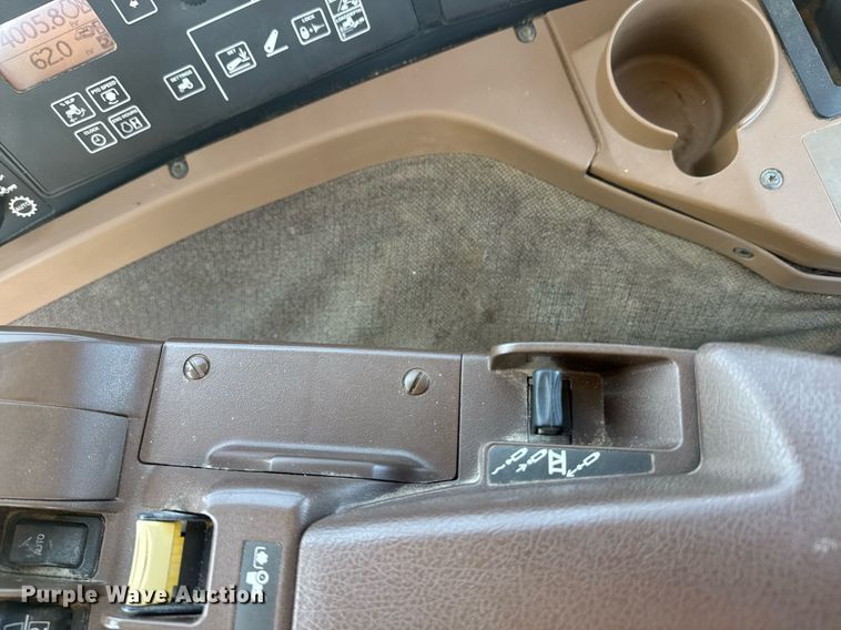 image for item DE2169 2009 John Deere 7830 MFWD tractor