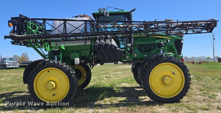 image for item DE2170 2012 John Deere 4830 sprayer