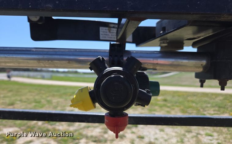 image for item DE2170 2012 John Deere 4830 sprayer