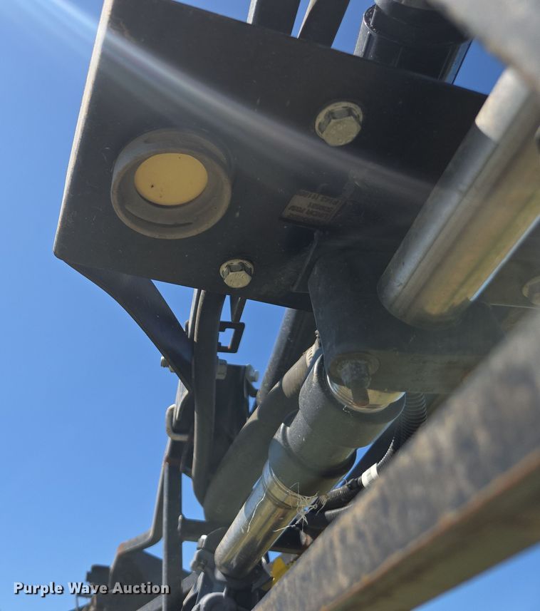 image for item DE2170 2012 John Deere 4830 sprayer