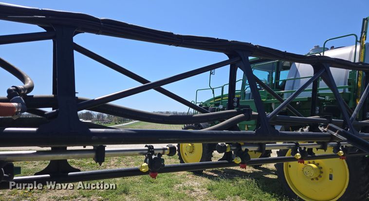 image for item DE2170 2012 John Deere 4830 sprayer