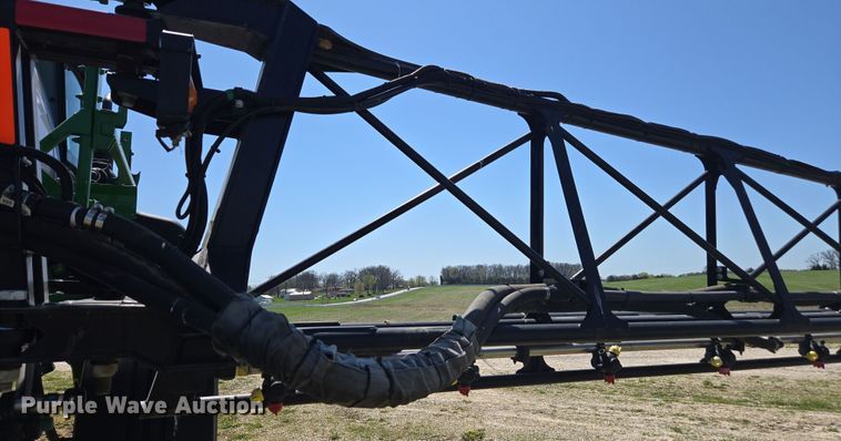 image for item DE2170 2012 John Deere 4830 sprayer