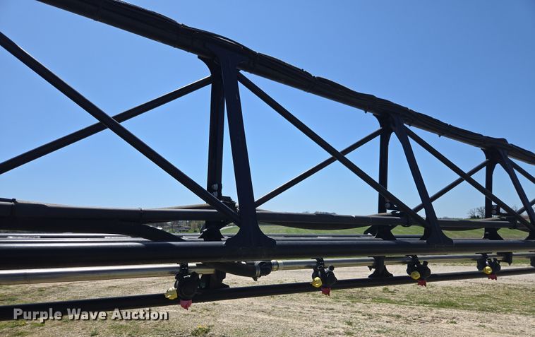 image for item DE2170 2012 John Deere 4830 sprayer